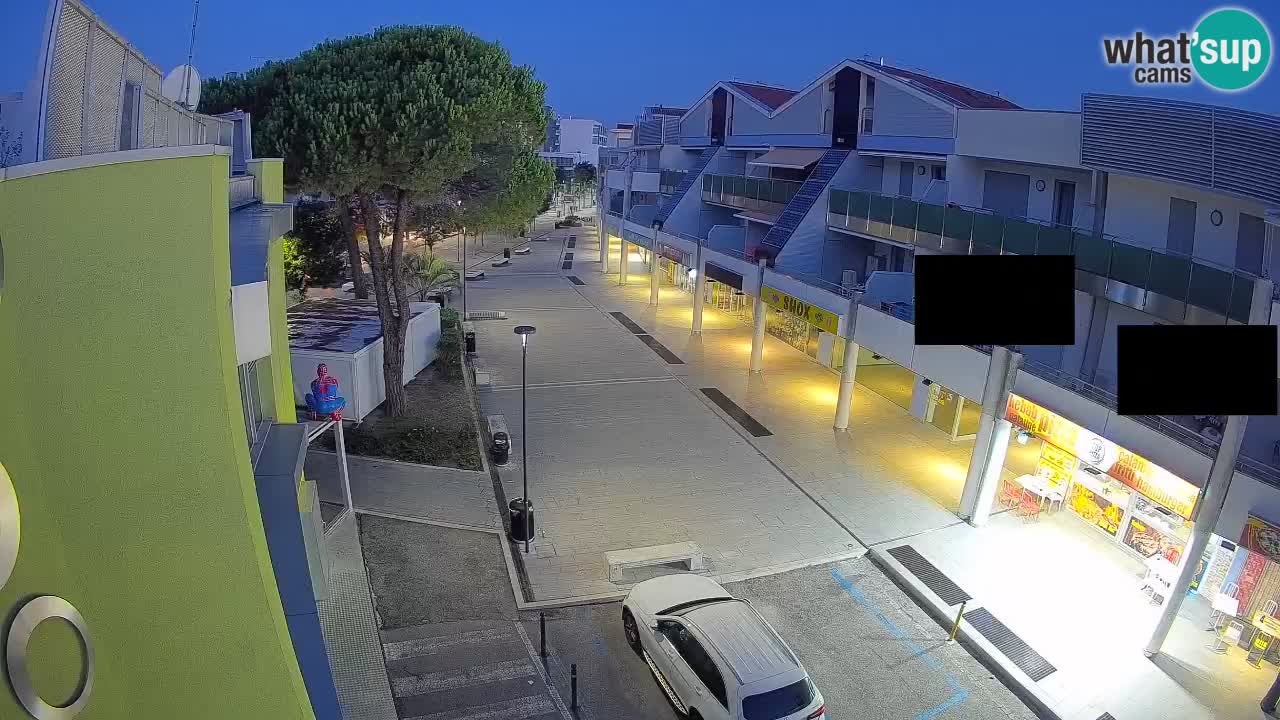 Webcam Rue Commerçante de Bibione – Vue en direct