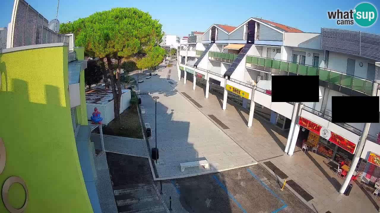 Bibione Shopping Street Webcam – Live View