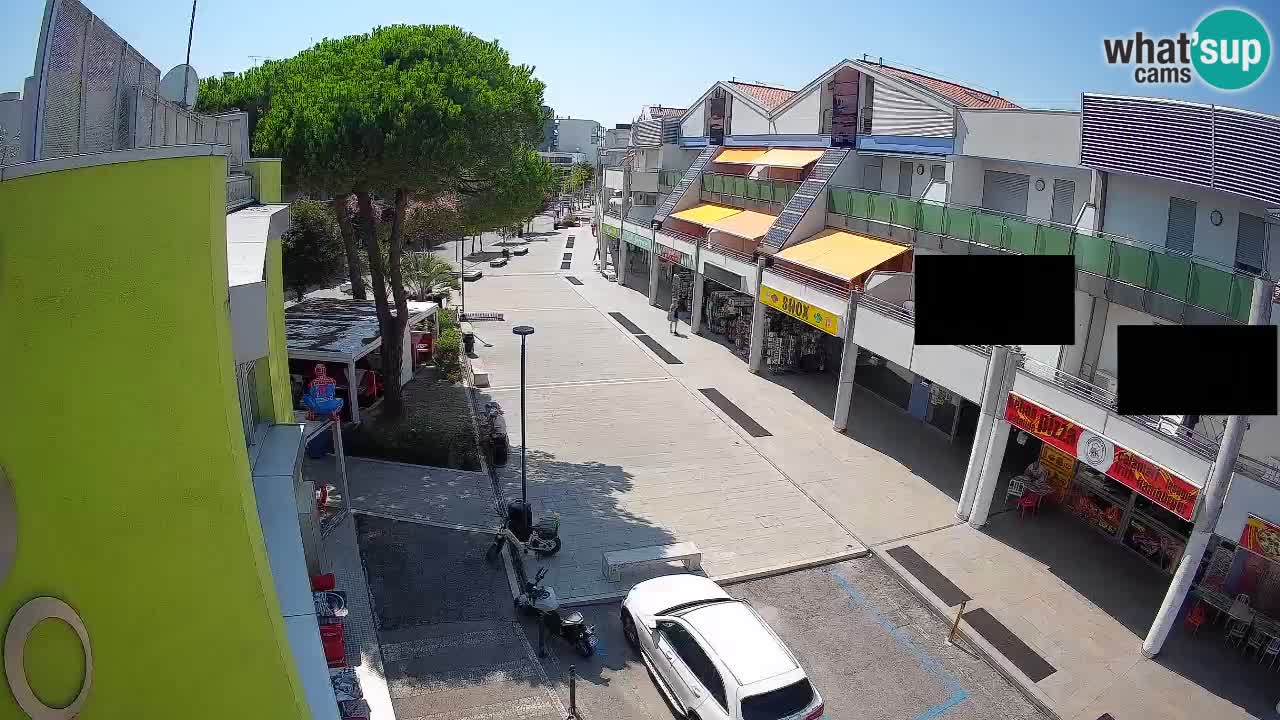 Bibione Shopping Street Webcam – Live View