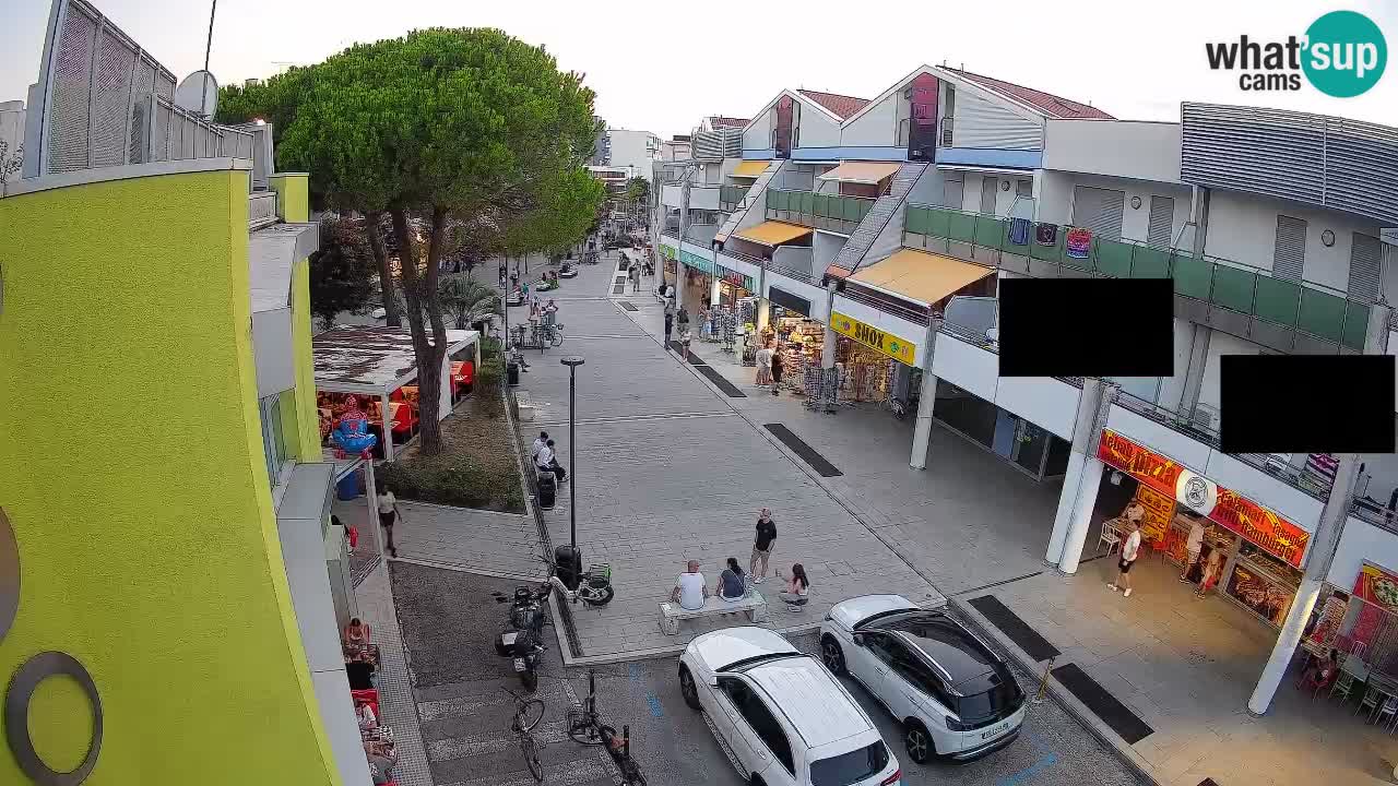 Bibione Shopping Street Webcam – Live View