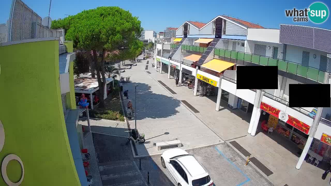 Bibione Shopping Street Webcam – Live View