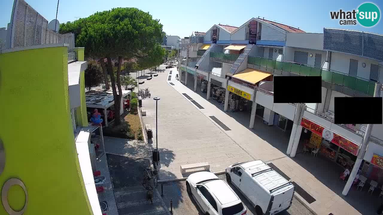 Bibione Shopping Street Webcam – Live View