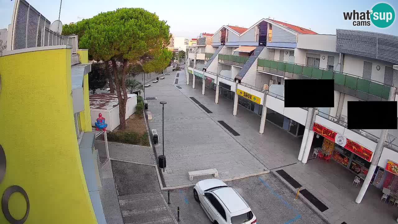Spletna kamera Bibione Nakupovalna ulica – v živo