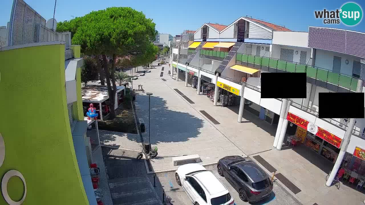 Bibione Shopping Street Webcam – Live View