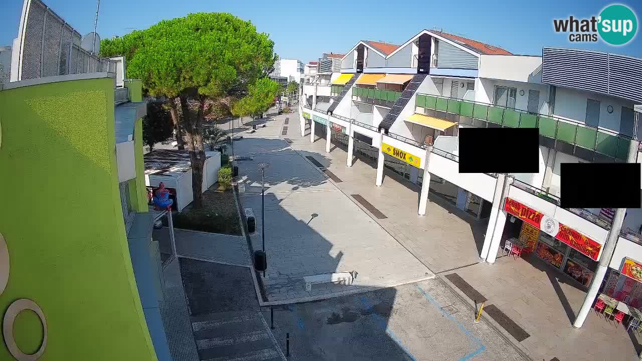 Bibione Shopping Street Webcam – Live View