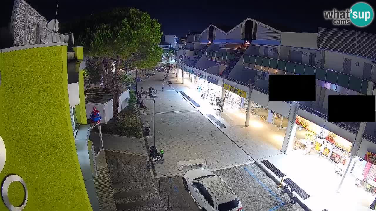 Bibione Shopping Street Webcam – Live View