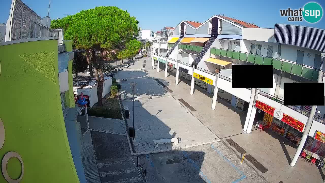 Bibione Shopping Street Webcam – Live View