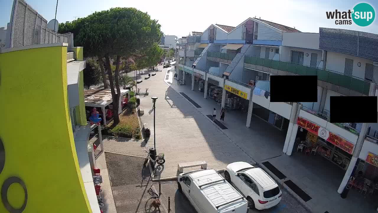 Bibione Shopping Street Webcam – Live View