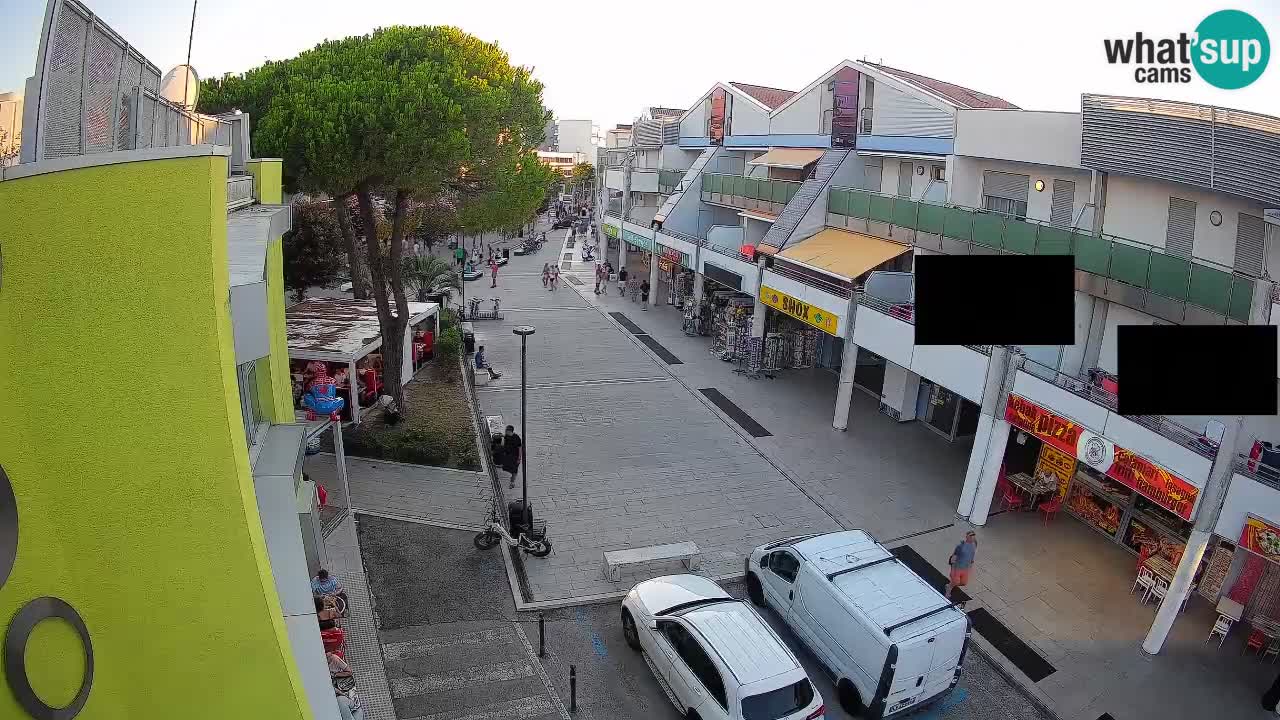 Webcam Rue Commerçante de Bibione – Vue en direct