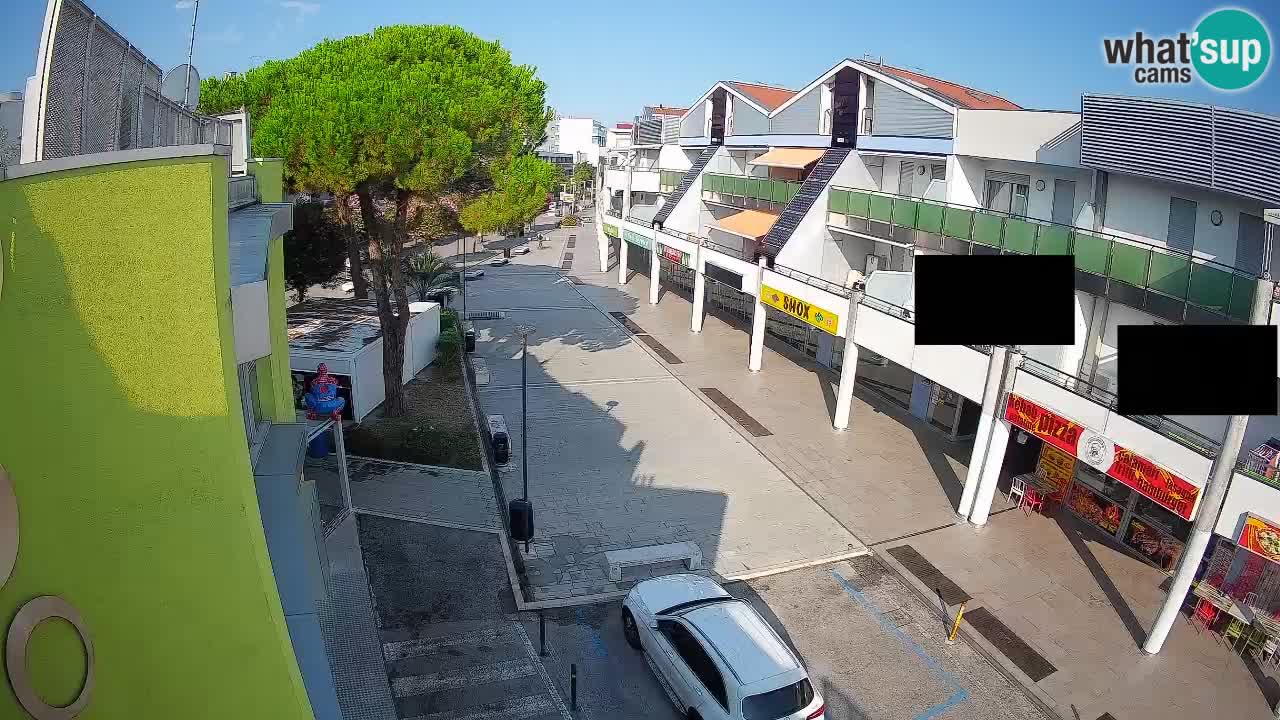 Bibione Shopping Street Webcam – Live View