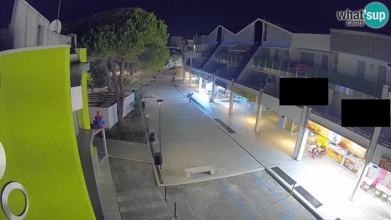 Bibione Shopping Street Webcam – Live View