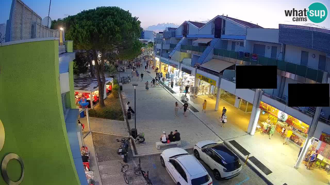Webcam Via dello Shopping Bibione – Diretta Live