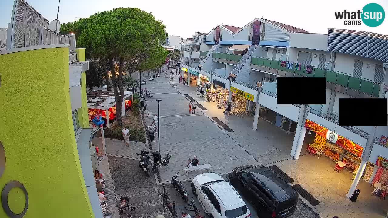 Bibione Shopping Street Webcam – Live View