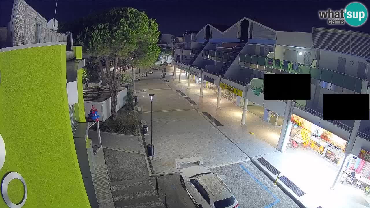 Bibione Shopping Street Webcam – Live View