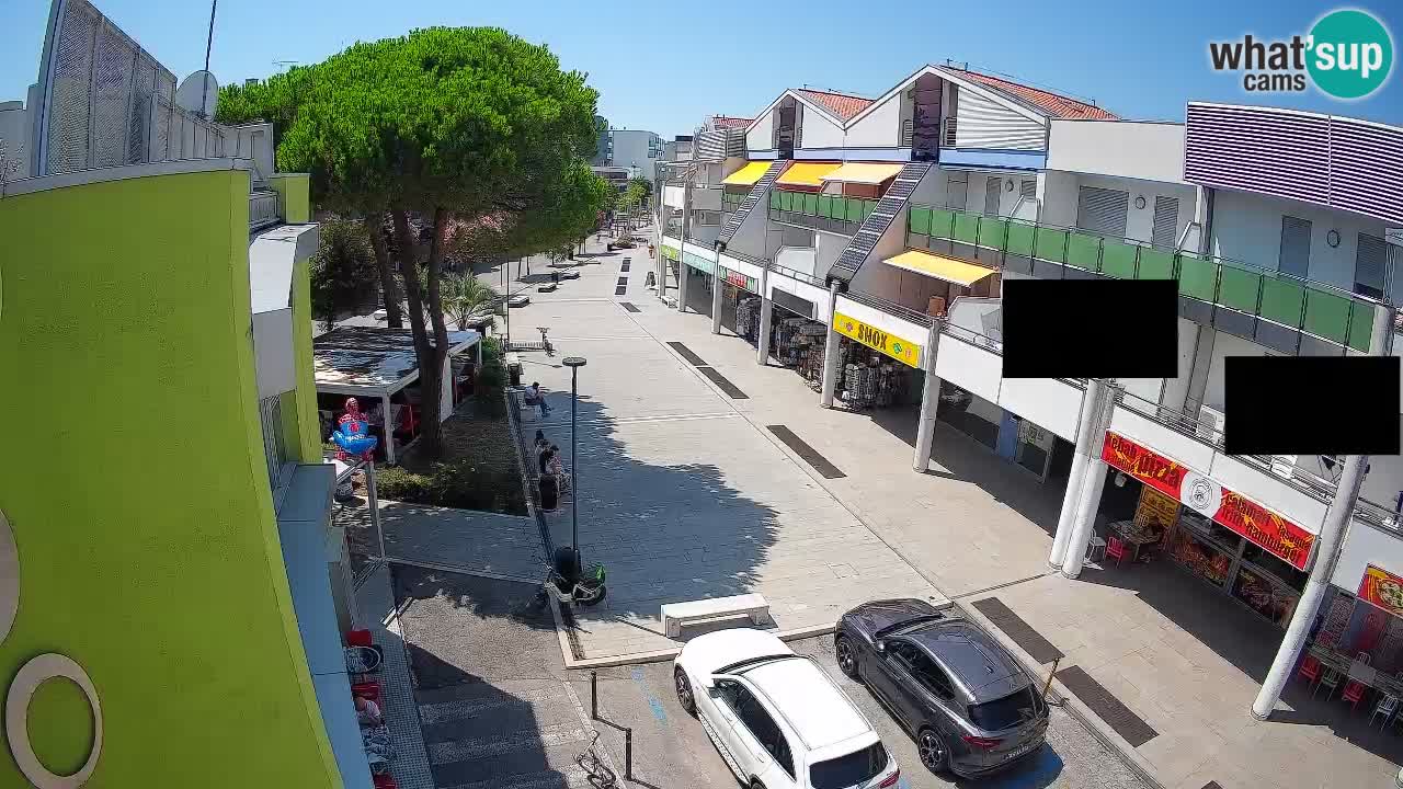 Bibione Shopping Street Webcam – Live View