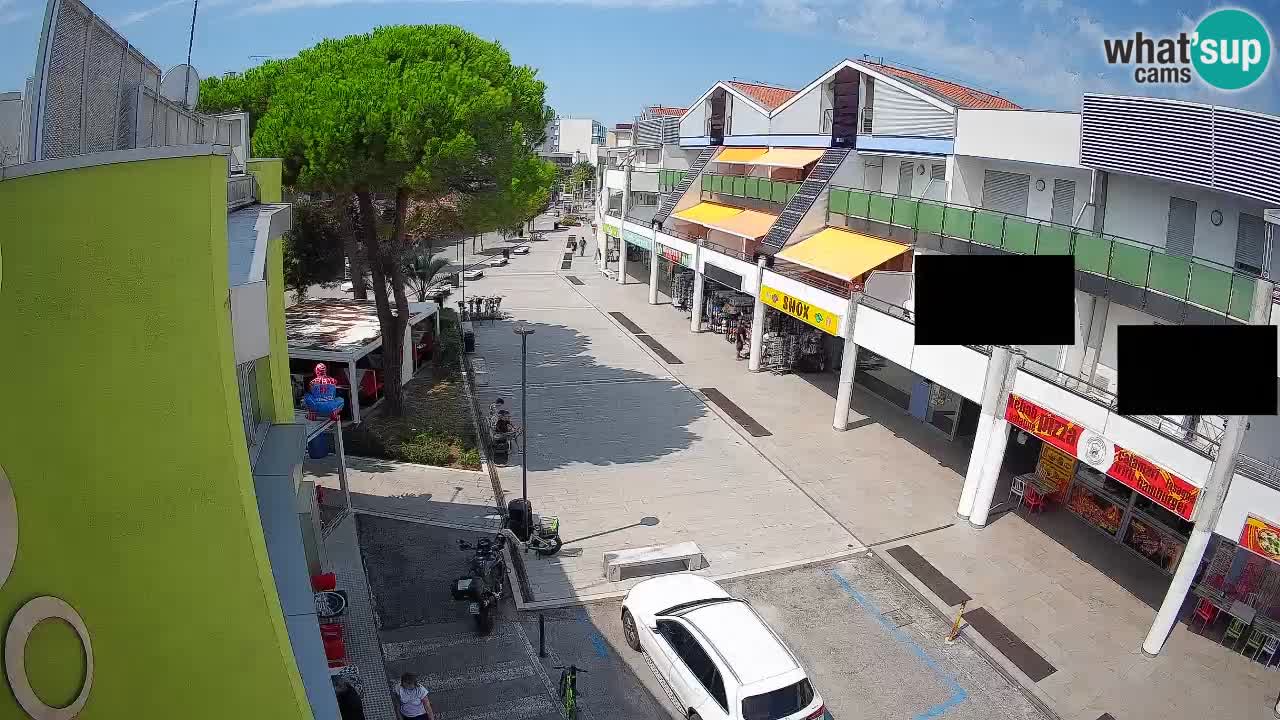 Bibione Shopping Street Webcam – Live View