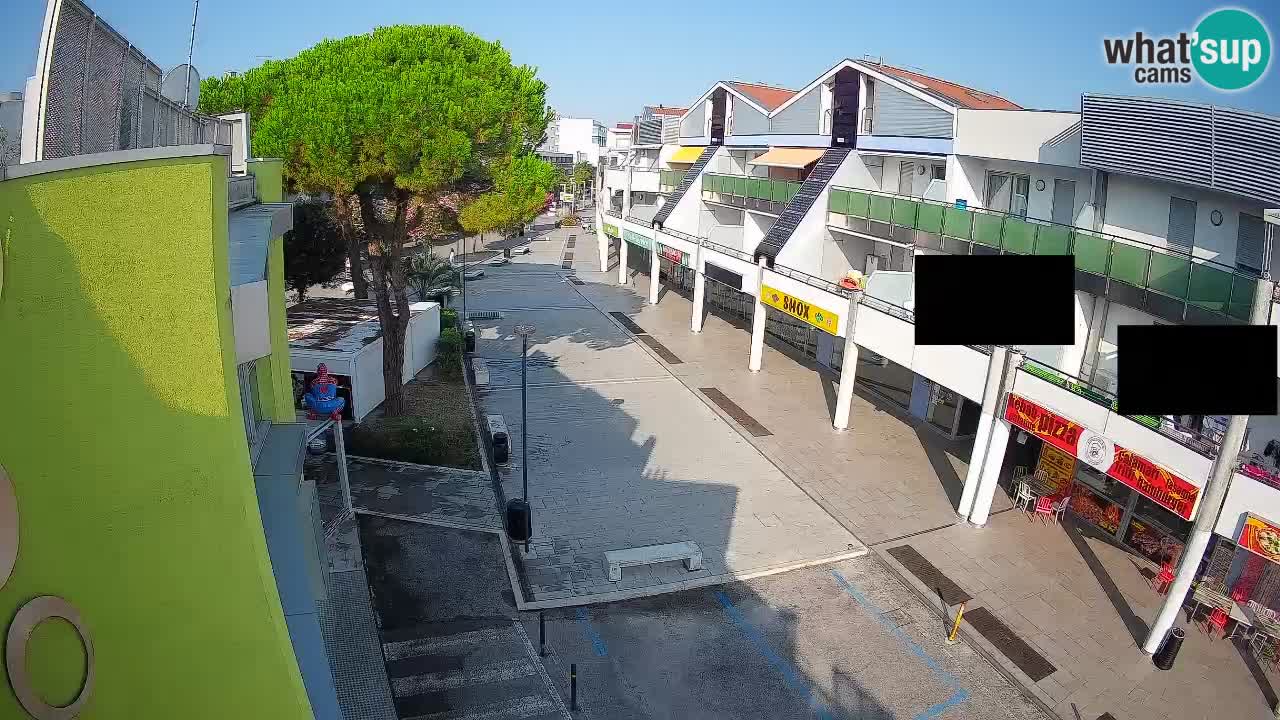 Bibione Shopping Street Webcam – Live View