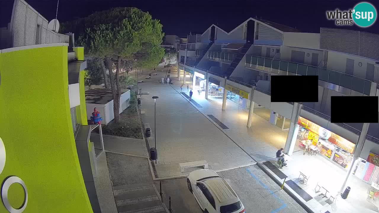 Bibione Shopping Street Webcam – Live View
