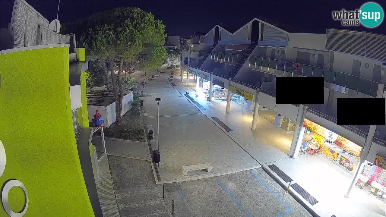 Bibione Shopping Street Webcam – Live View