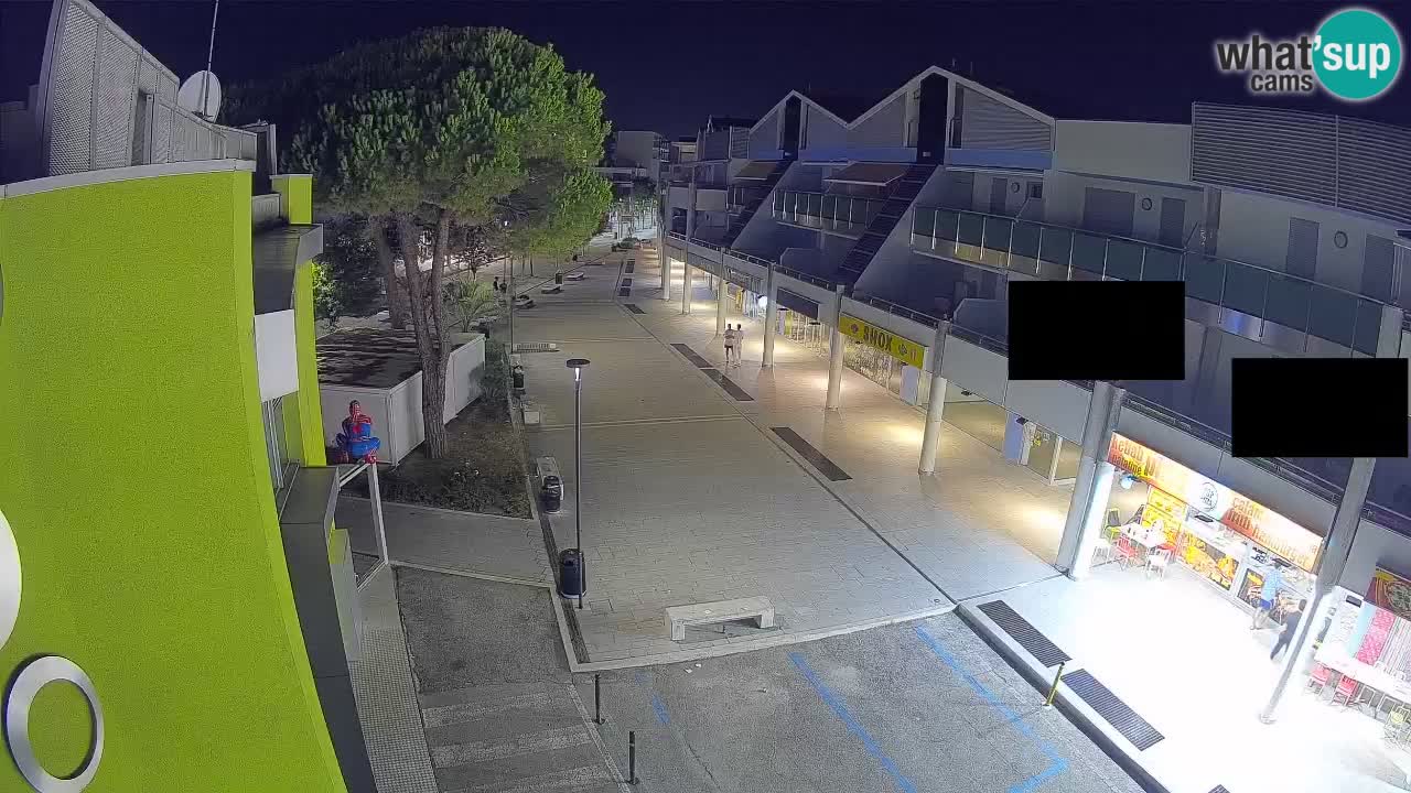 Bibione Shopping Street Webcam – Live View