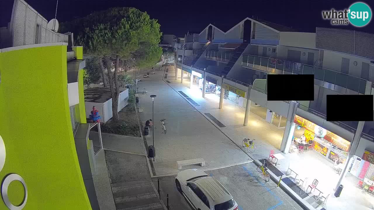 Bibione Shopping Street Webcam – Live View