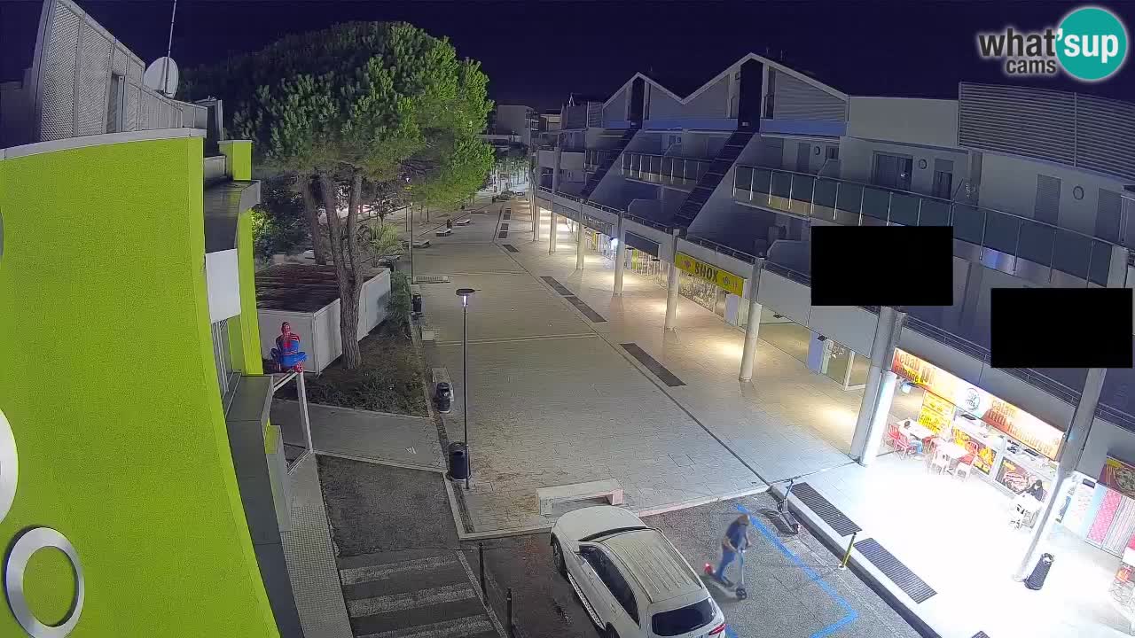 Bibione Shopping Street Webcam – Live View