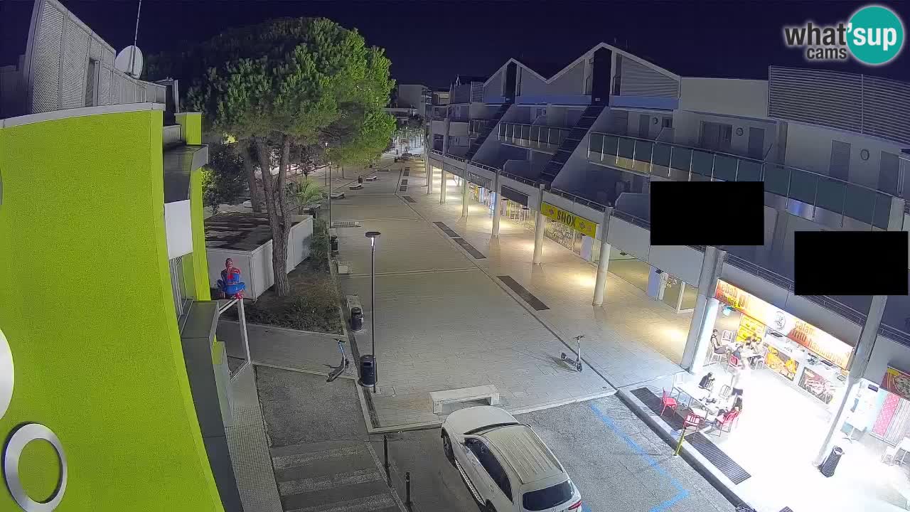 Bibione Shopping Street Webcam – Live View