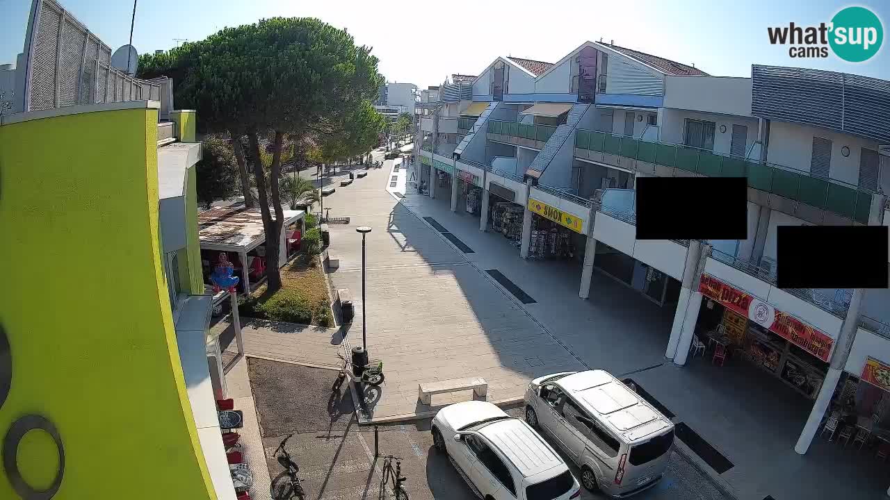 Bibione Shopping Street Webcam – Live View