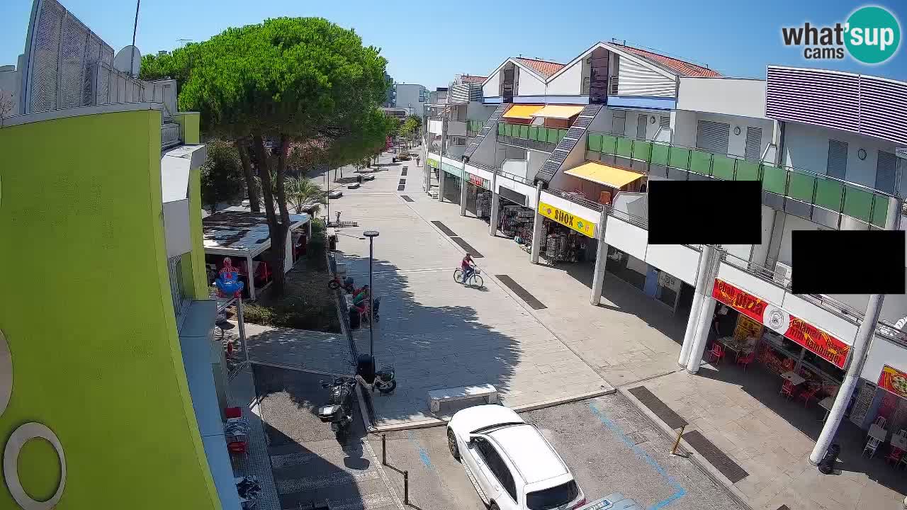 Bibione Shopping Street Webcam – Live View