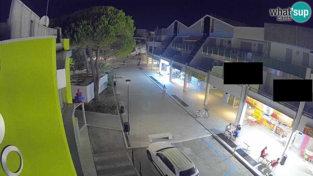 Bibione Shopping Street Webcam – Live View