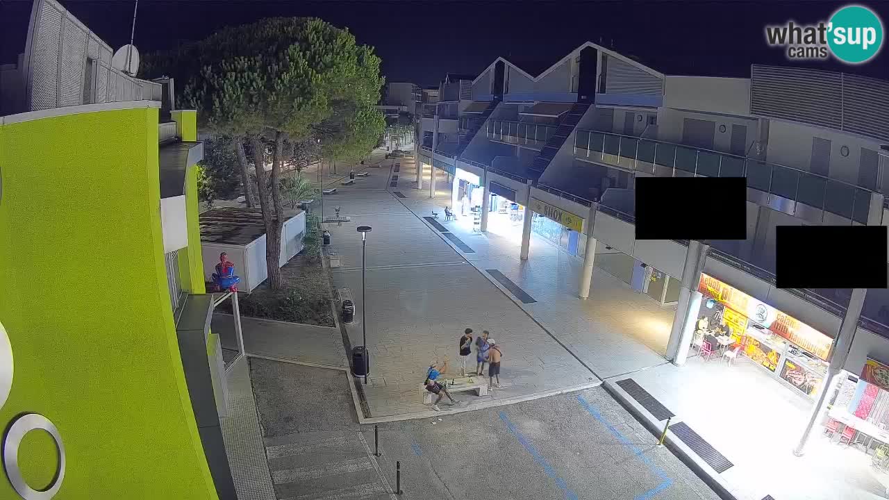 Bibione Shopping Street Webcam – Live View