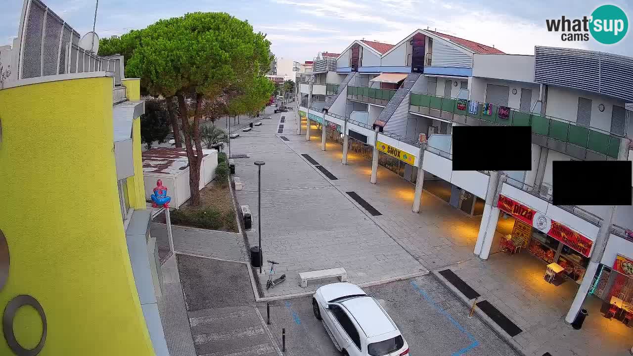 Bibione Shopping Street Webcam – Live View