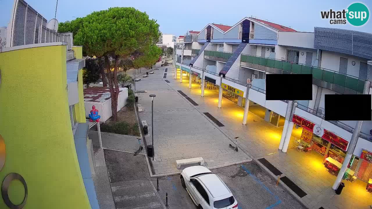 Webcam Rue Commerçante de Bibione – Vue en direct