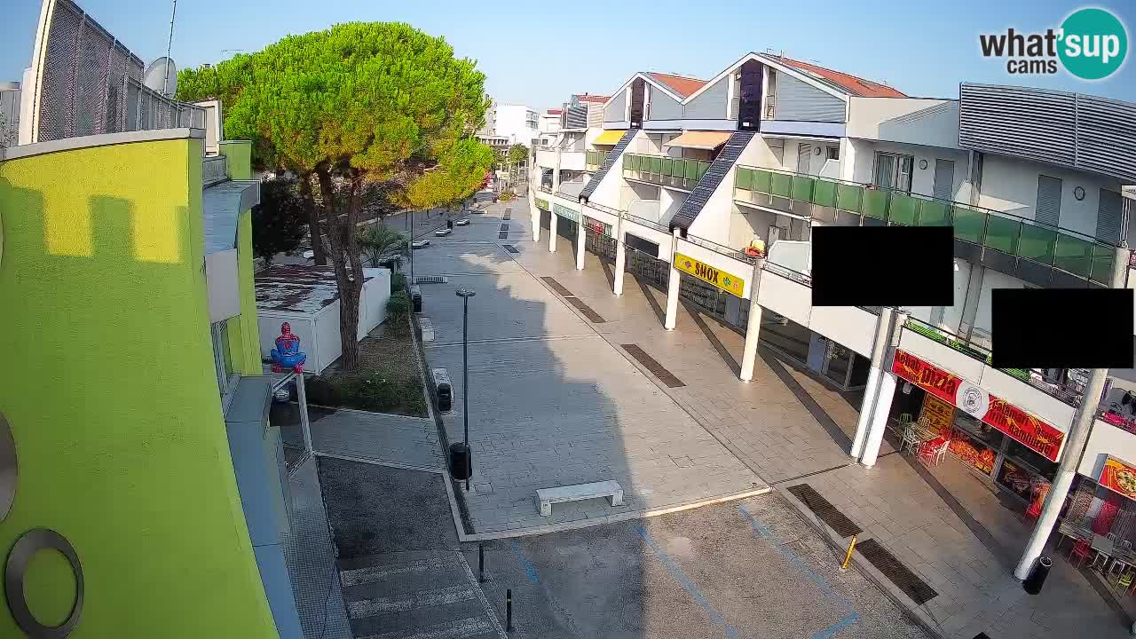 Spletna kamera Bibione Nakupovalna ulica – v živo