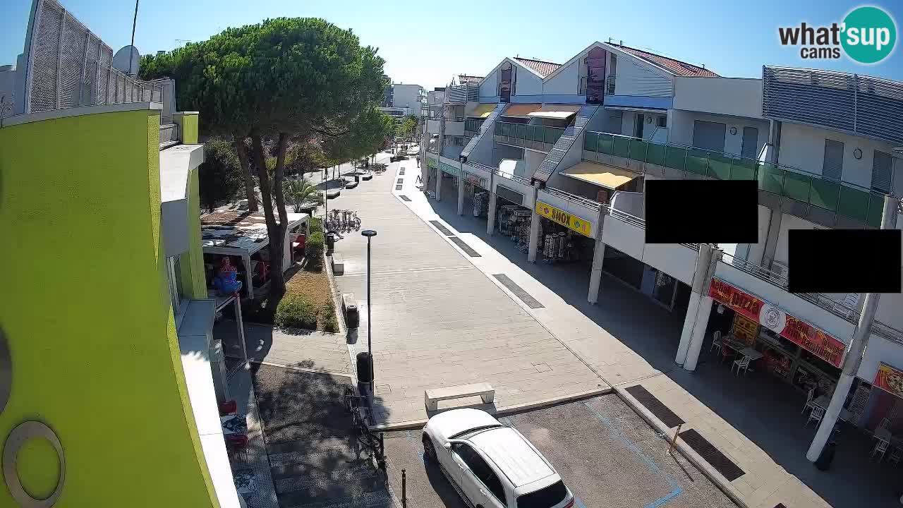 Bibione Shopping Street Webcam – Live View