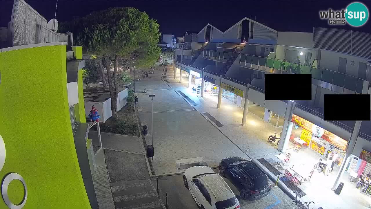 Bibione Shopping Street Webcam – Live View