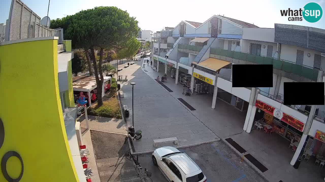 Bibione Shopping Street Webcam – Live View