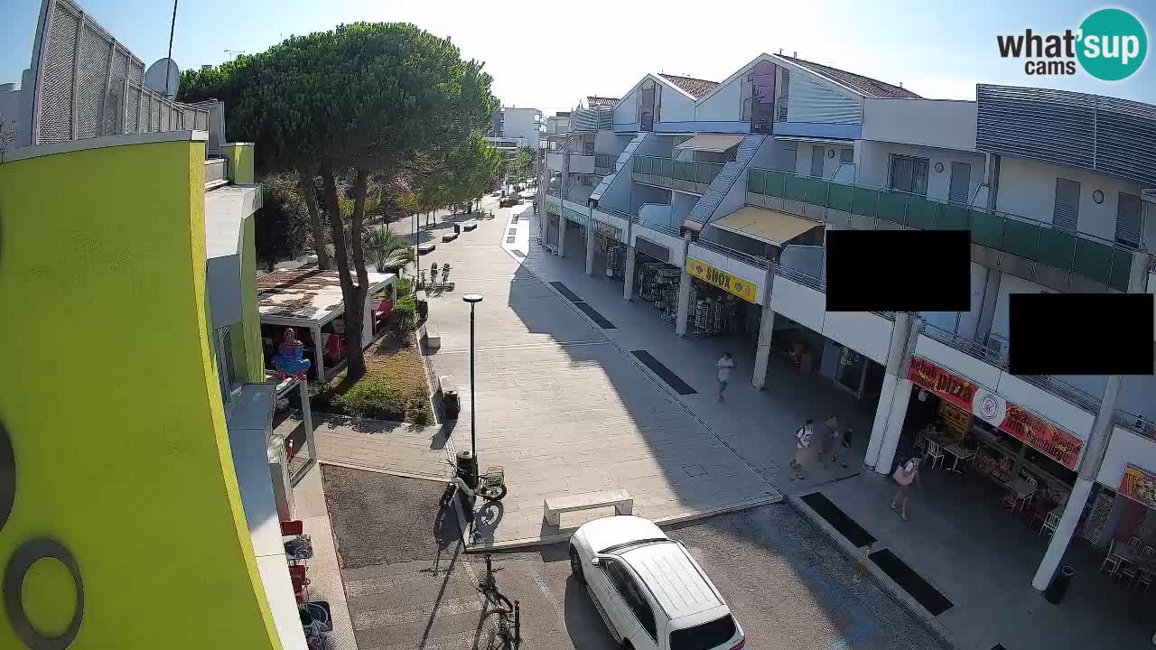 Bibione Shopping Street Webcam – Live View