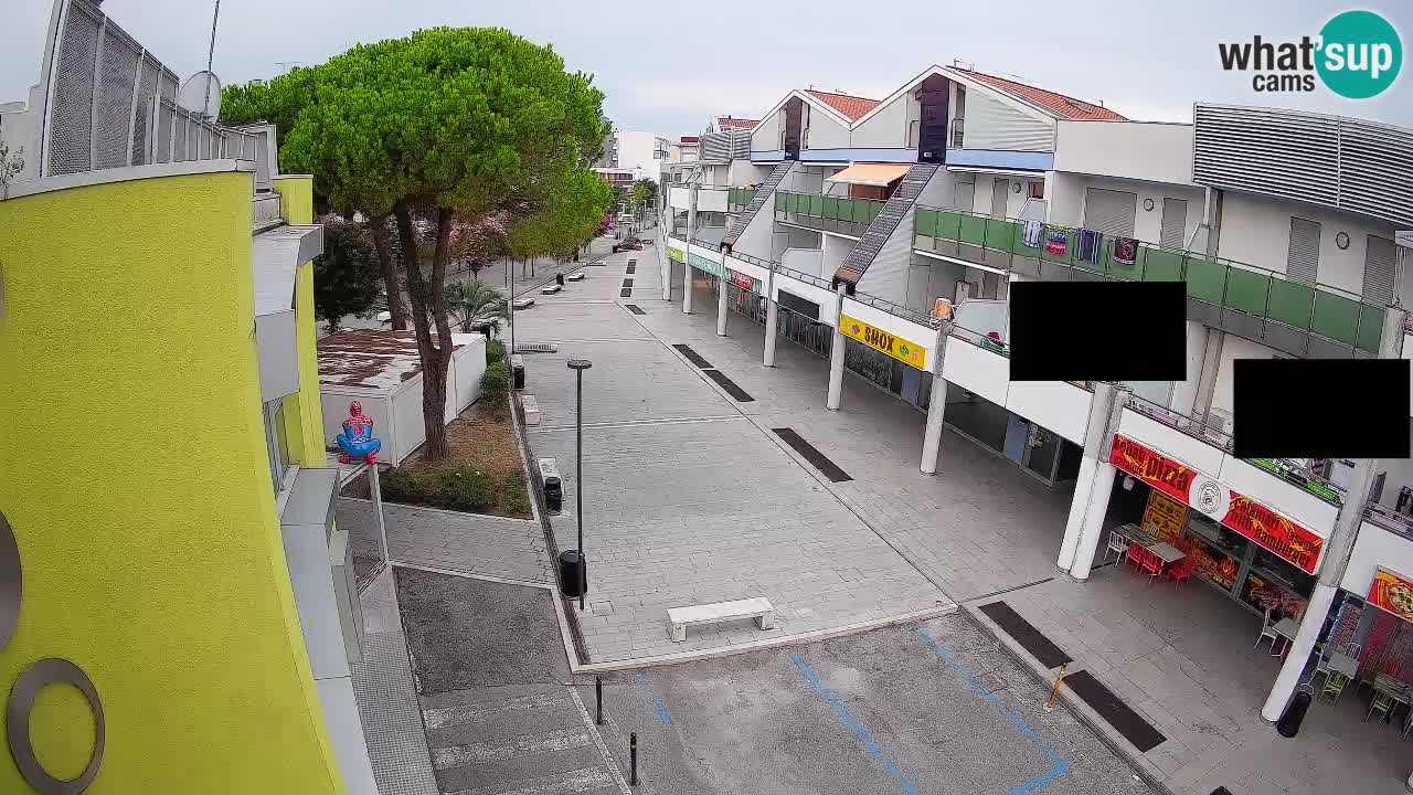 Bibione Shopping Street Webcam – Live View