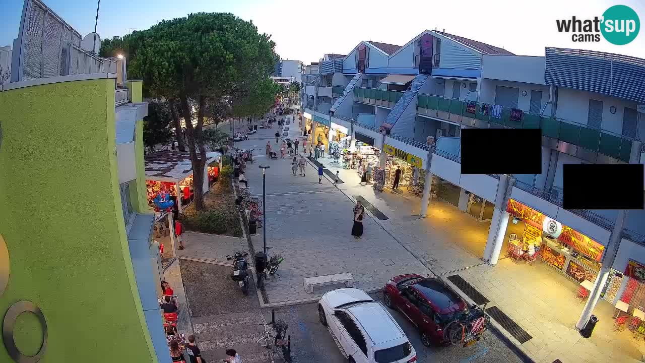Bibione Shopping Street Webcam – Live View