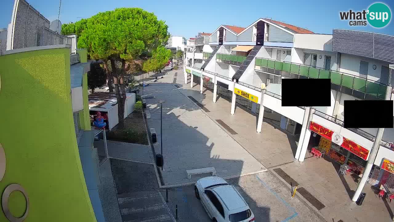 Bibione Shopping Street Webcam – Live View