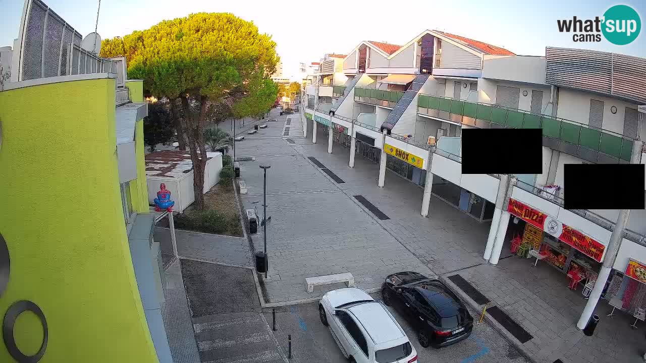 Webcam Via dello Shopping Bibione – Diretta Live