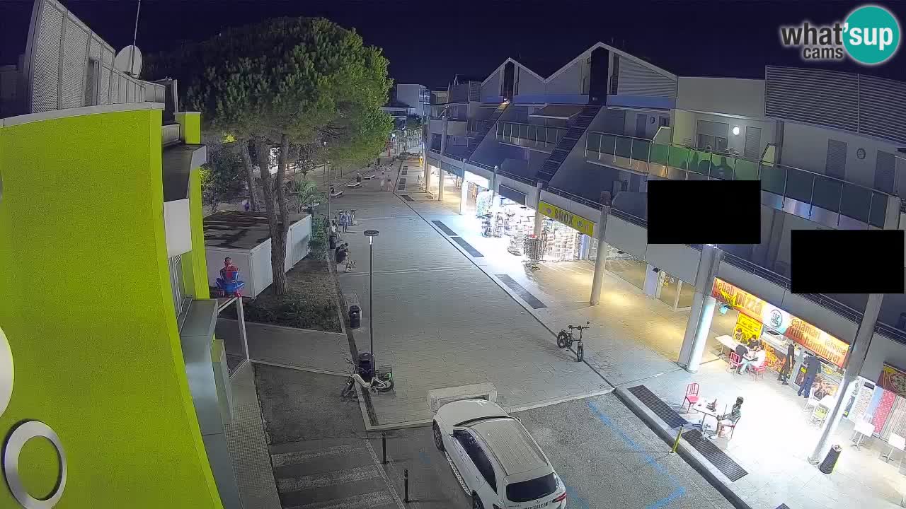 Bibione Shopping Street Webcam – Live View