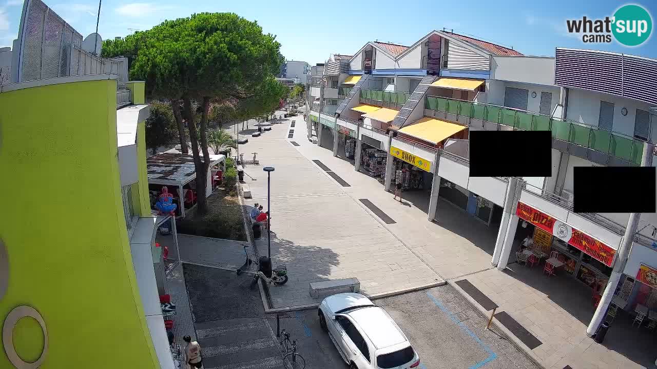 Bibione Shopping Street Webcam – Live View