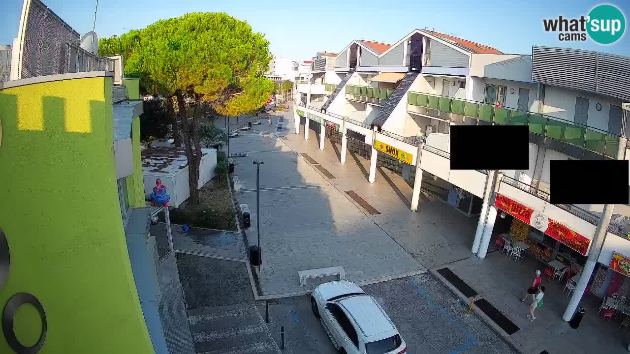 Webcam Rue Commerçante de Bibione – Vue en direct