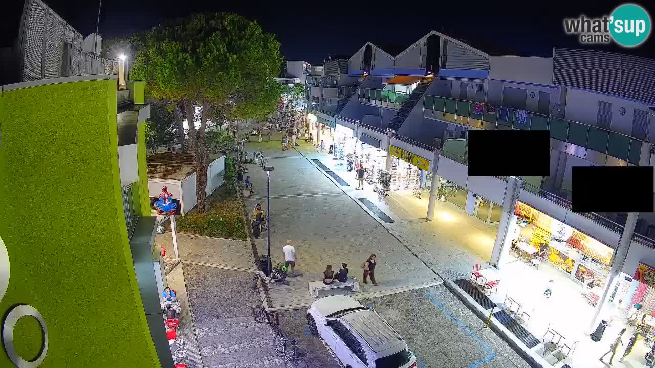 Bibione Shopping Street Webcam – Live View