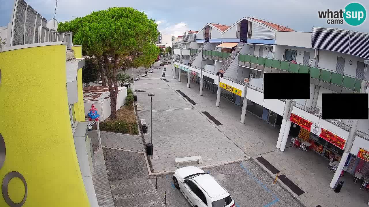 Bibione Shopping Street Webcam – Live View