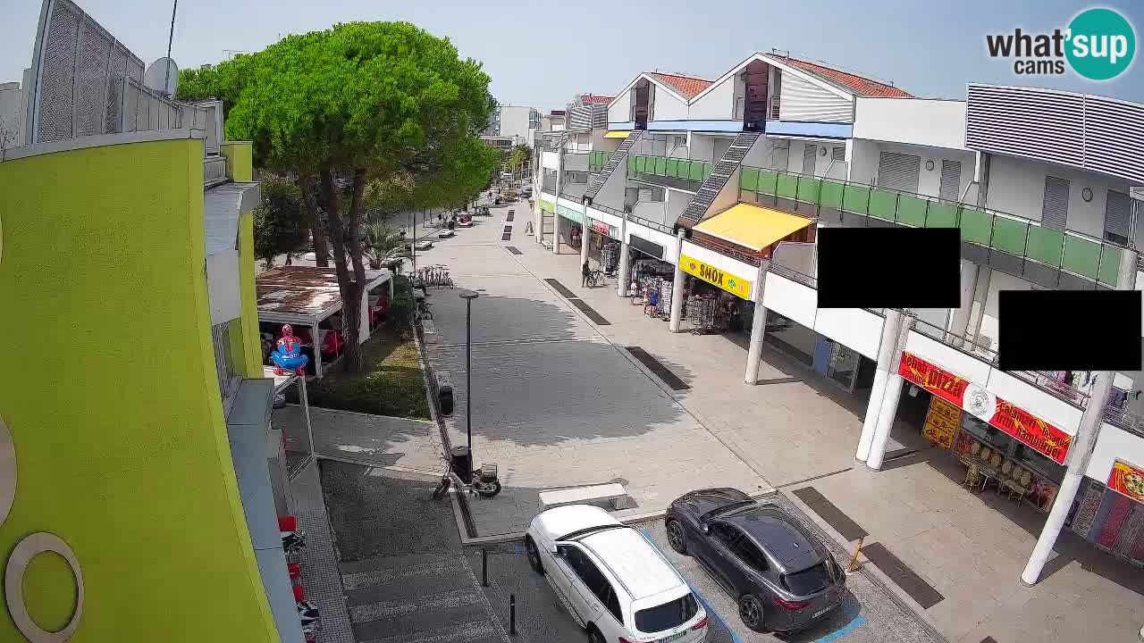 Bibione Shopping Street Webcam – Live View