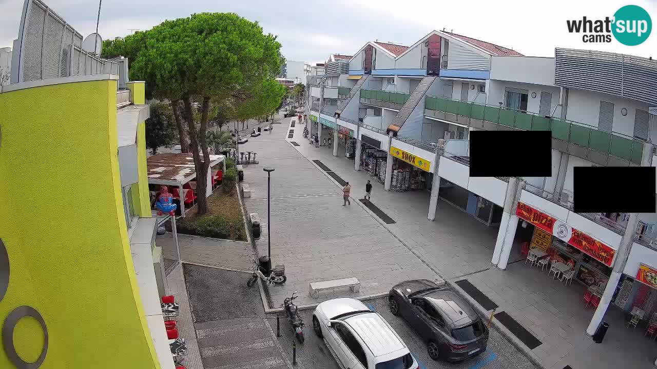 Bibione Shopping Street Webcam – Live View