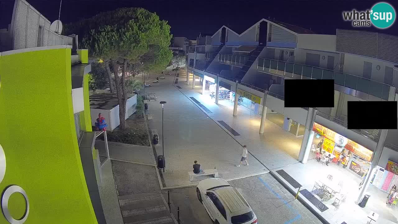 Bibione Shopping Street Webcam – Live View